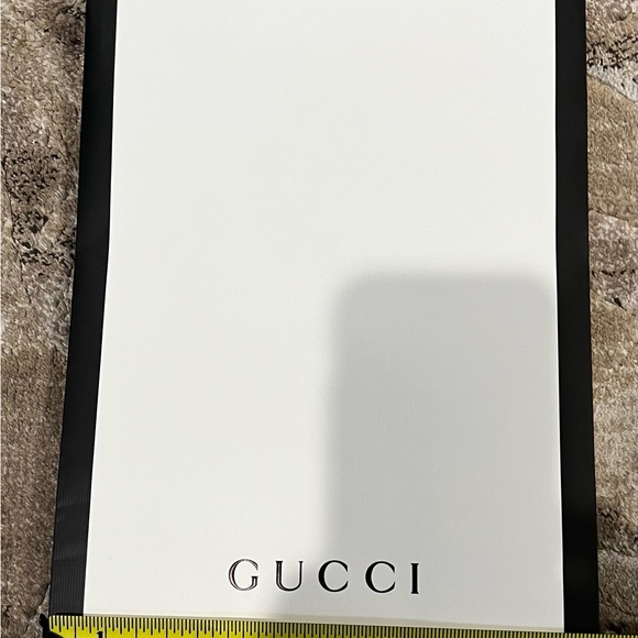 Gucci Medium Shopping Bag - Picture 2 of 3